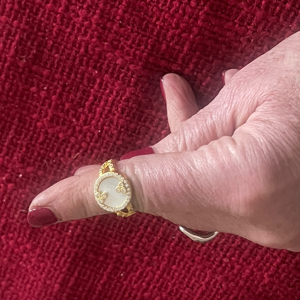 Frieda Rothman elegant Gold Ring with Crystal Accents- Size 7